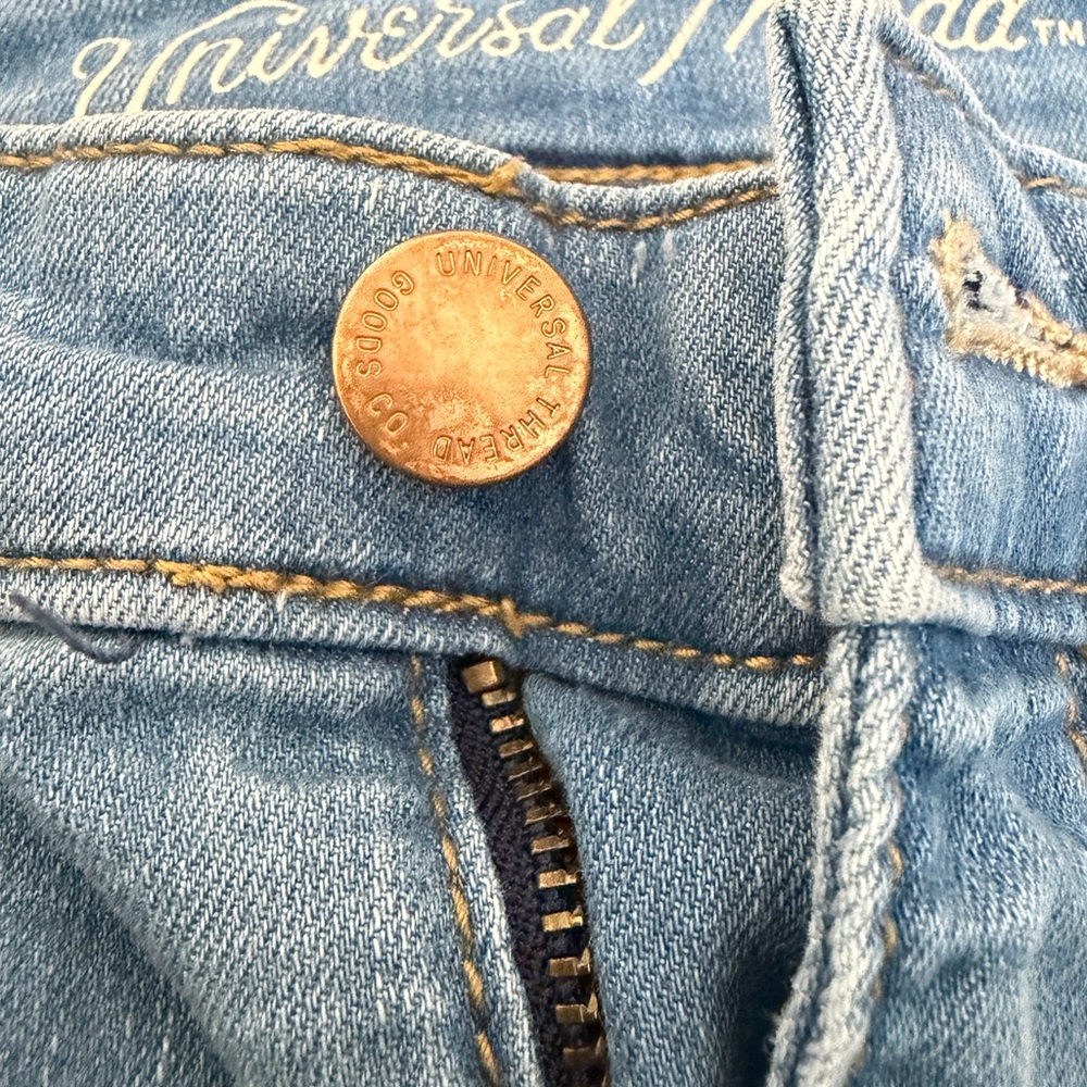 Universal Thread Mid Rise Skinny Jeans, size 16 - Picture 3 of 5